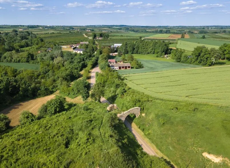 Ruiny Zamku w Ossolinie, Poland, Poland